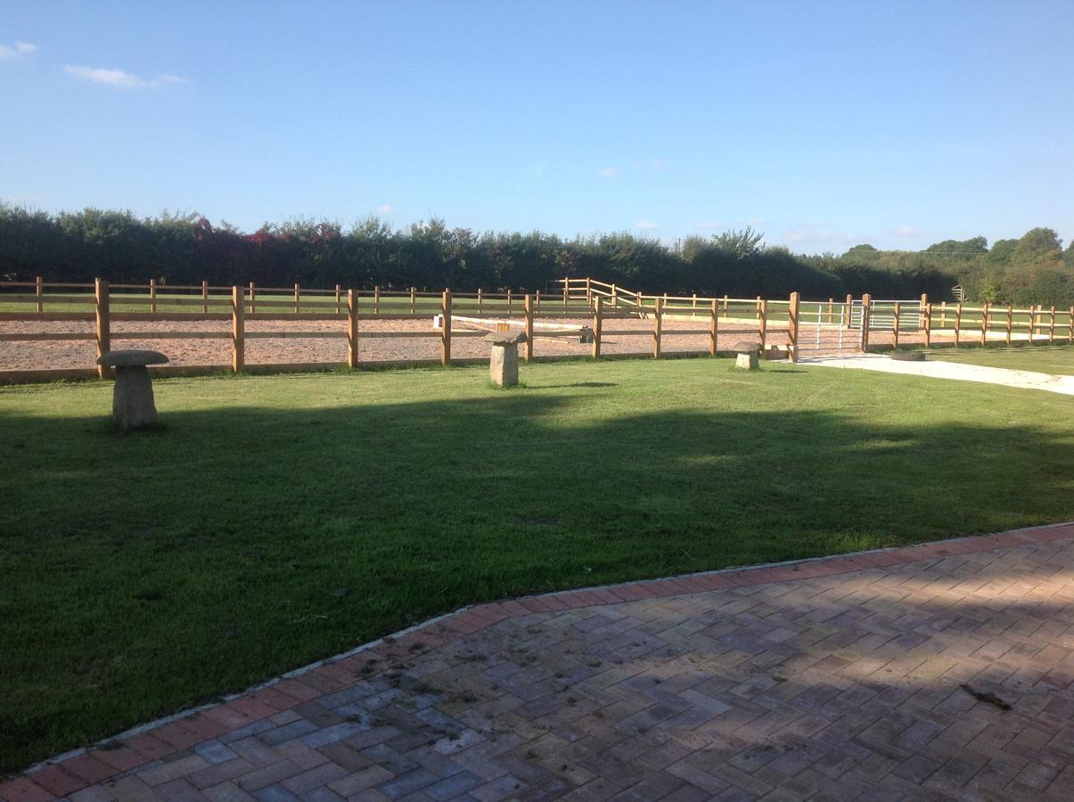 ราเวนคาร์ ฟาร์ม เบด แอนด์ เบรกฟาสต์ Bed & Breakfast Mosborough ภายนอก รูปภาพ